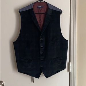 Daniel Cremieux Vest